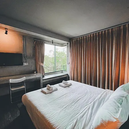 Bed Stop Hotel Chiangmai Chiang Mai Exterior photo