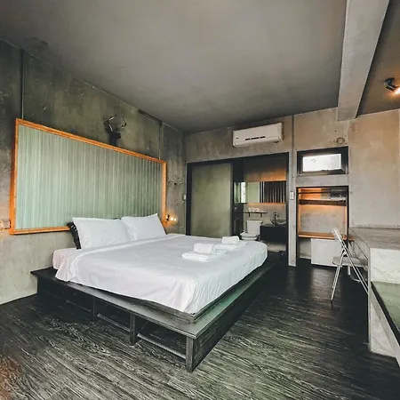 Bed Stop Hotel Chiangmai Chiang Mai Exterior photo