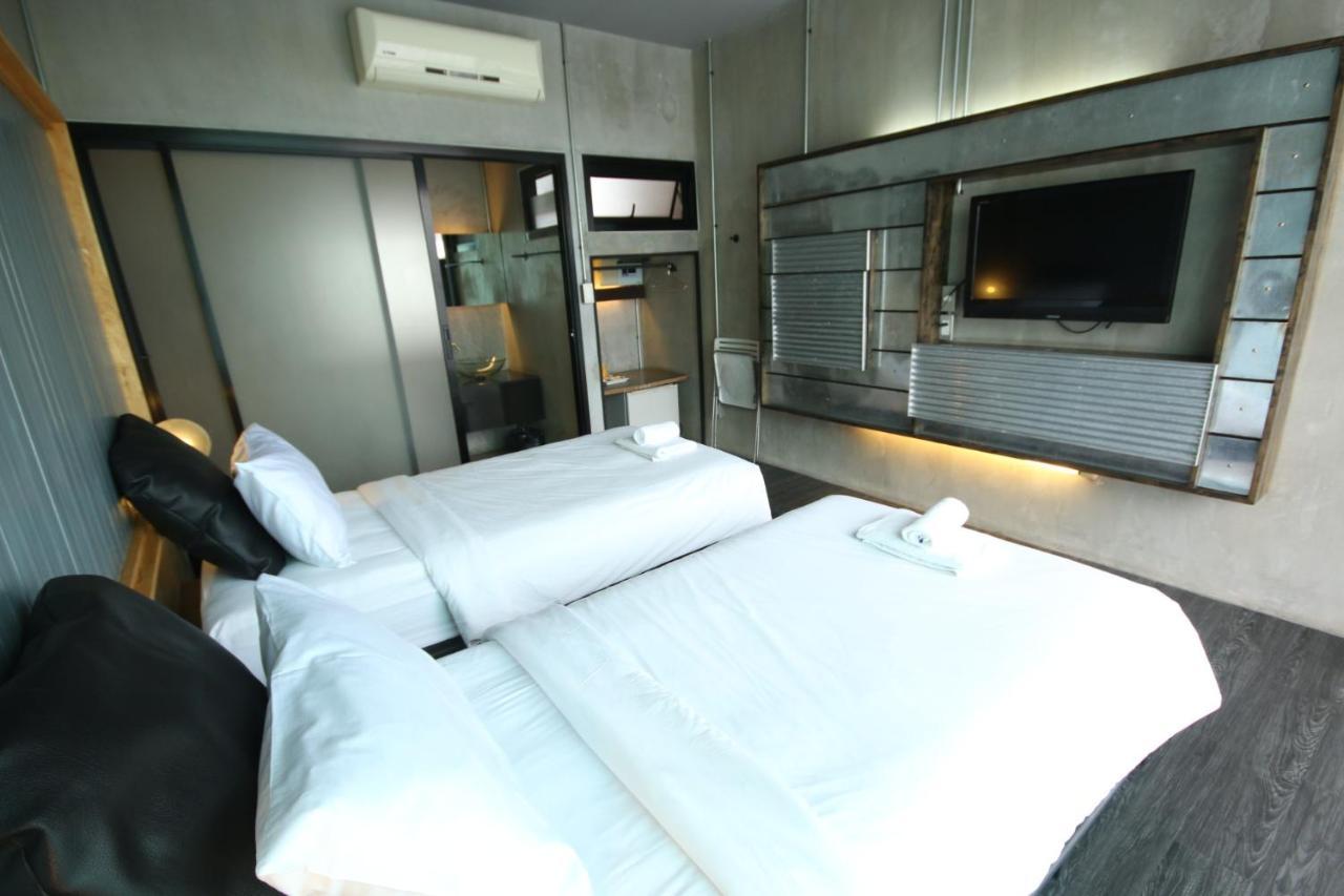 Отель Bed Stop Chiangmai Чиангмай